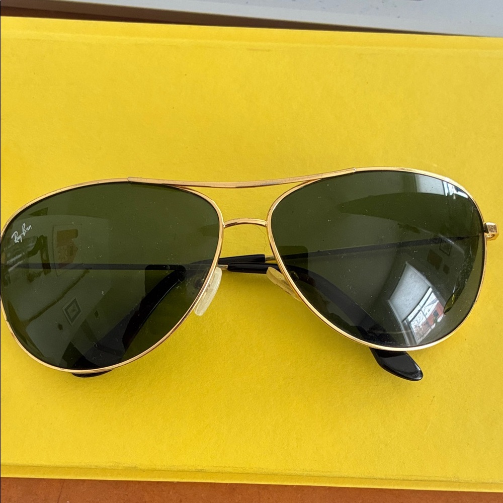 Ray-Ban Gold Aviator Sunglasses with Green Lenses